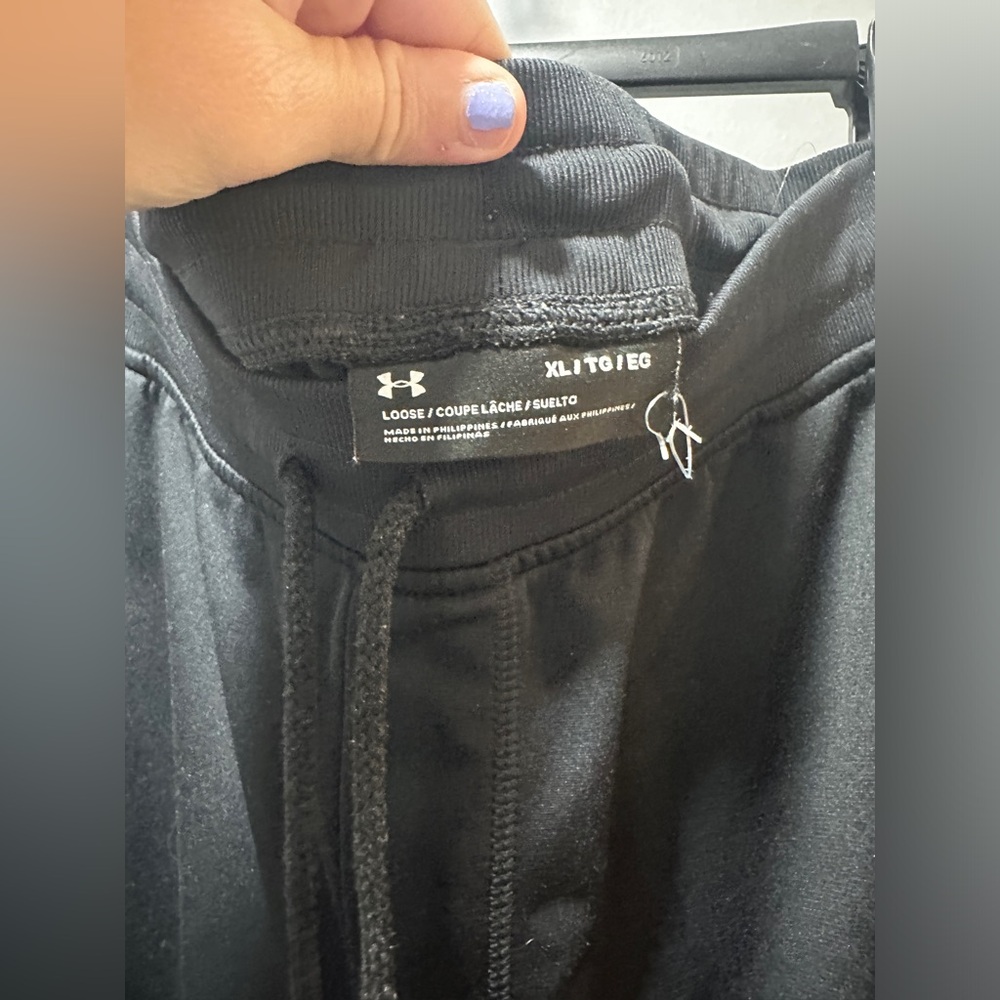 ⭐️SOLD⭐️ NWOT Men’s Under Armour Loose Fit Joggers - Picture 7 of 11